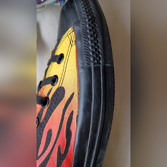 Converse Black High-Top Sneakers with Red and Yellow Flames_12 - Picture 10 of 13